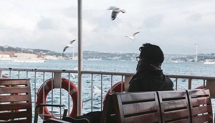 熊猫体育在线登录-前场压迫是否成为破密防的重要间接打法，前场进攻