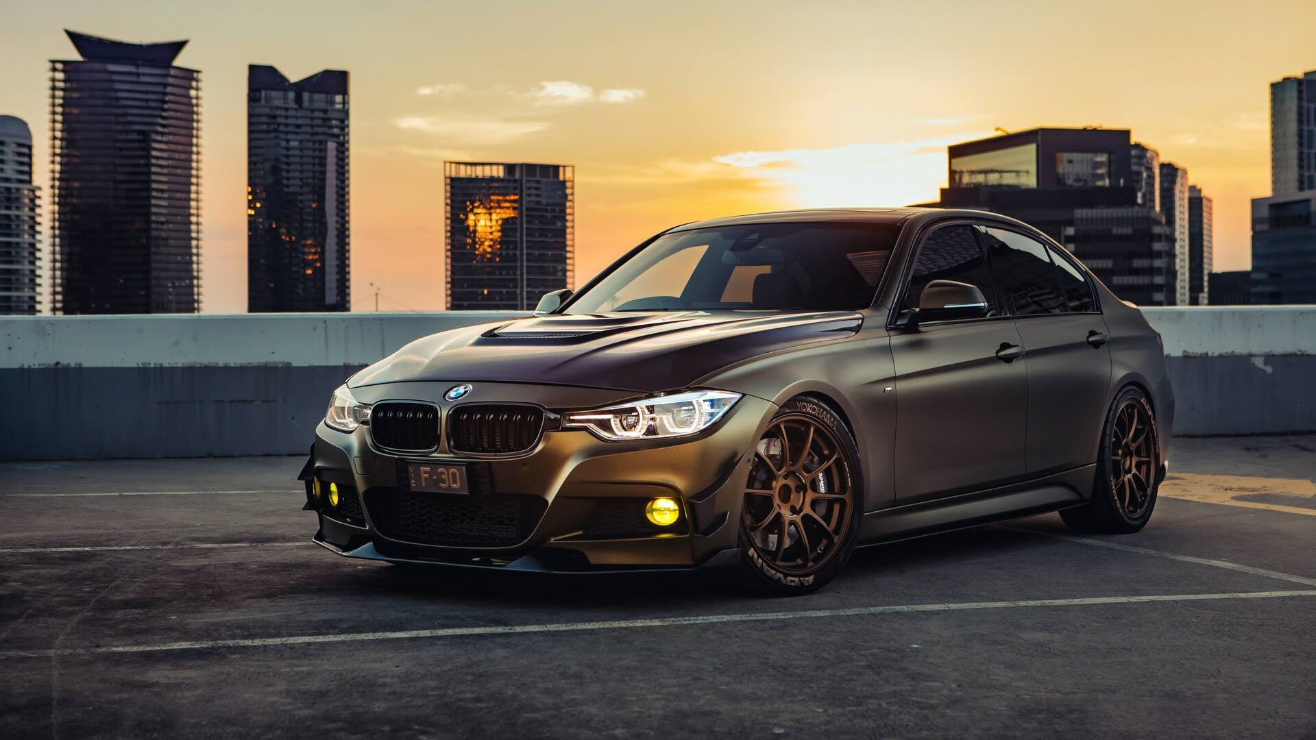 国际足球裁判引入高清视频辅助，执法更加精准，国际知名足球裁判